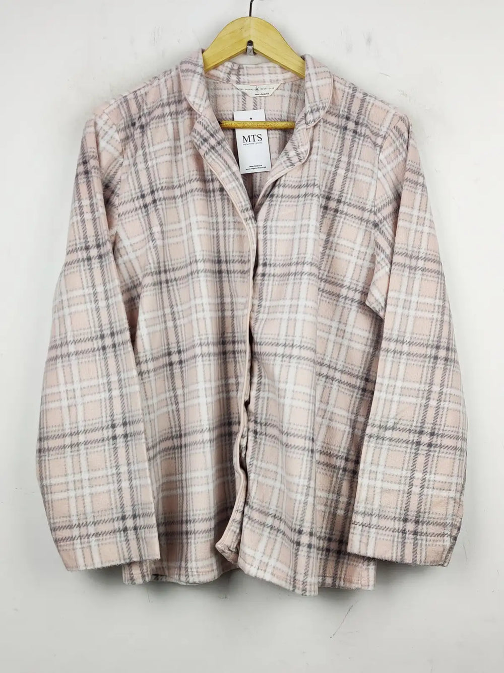 Buy online pre-used pre-loved 100% authentic & Original branded Marks & Spencer (PJ-708) available in Pakistan. Top international brands avilable.