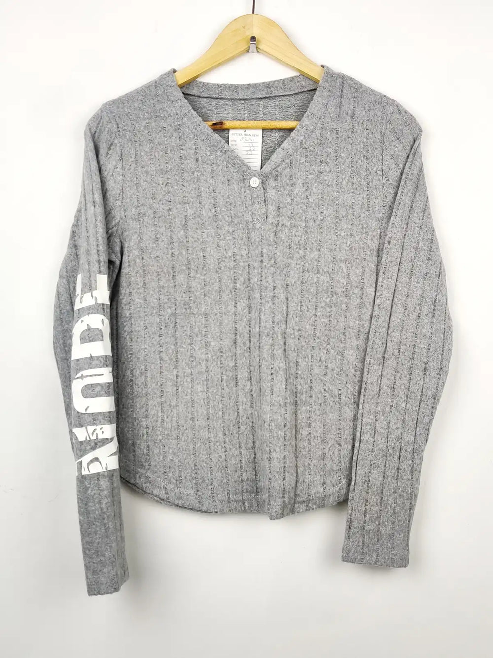 Buy online pre-used pre-loved 100% authentic & Original branded Unknown Brand (PJ-741) available in Pakistan. Top international brands avilable.