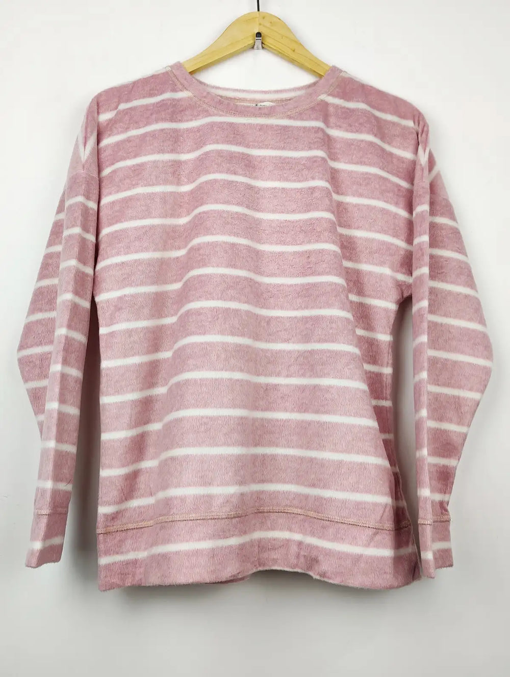 Buy online pre-used pre-loved 100% authentic & Original branded Marks & Spencer (PJ-763) available in Pakistan. Top international brands avilable.