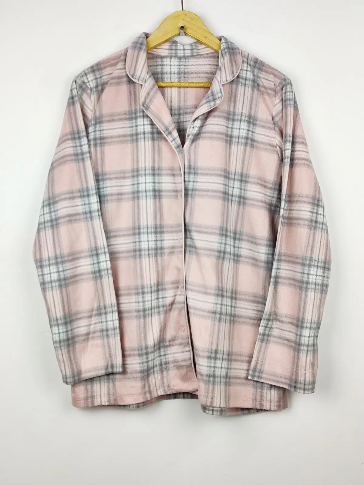Buy online pre-used pre-loved 100% authentic & Original branded Unknown Brand (PJ-787) available in Pakistan. Top international brands avilable.