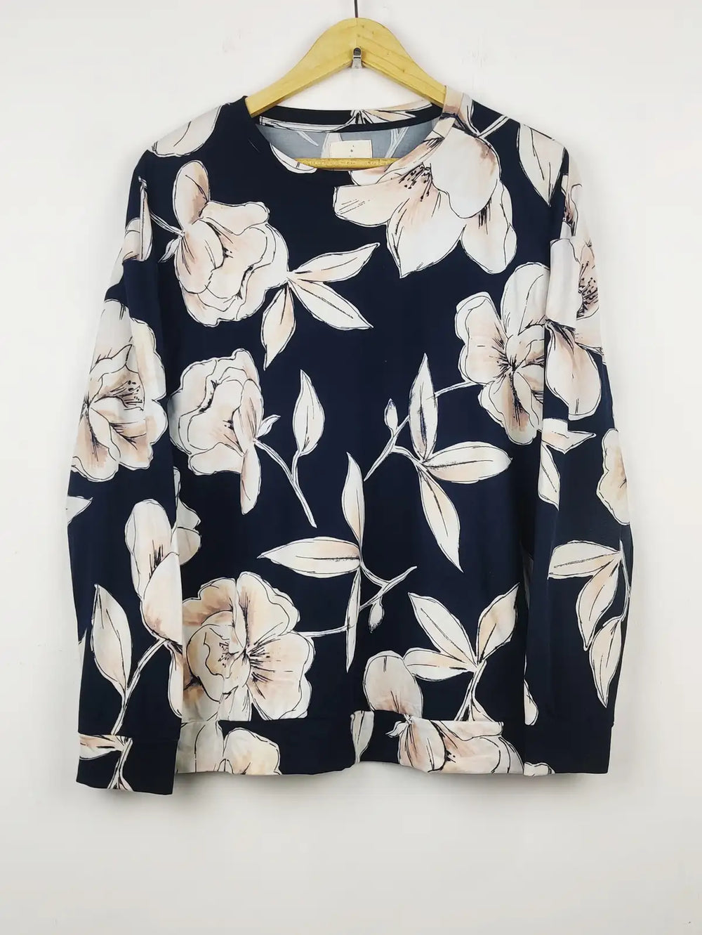 Buy online pre-used pre-loved 100% authentic & Original branded Time To Dream (PJ-854) available in Pakistan. Top international brands avilable.