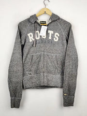 Buy online pre-used pre-loved 100% authentic & Original branded Roots (PJ-940) available in Pakistan. Top international brands avilable.