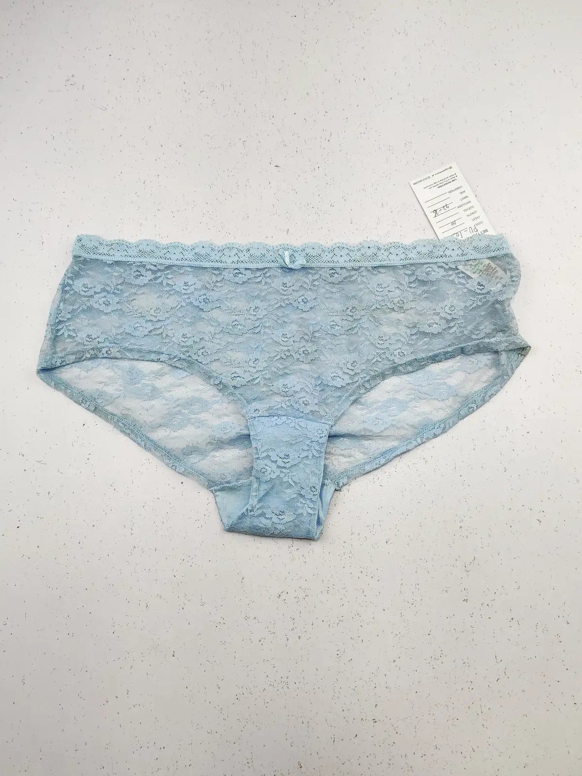 Buy online pre-used pre-loved 100% authentic & Original branded Unknown Brand (PU-1057) available in Pakistan. Top international brands avilable.