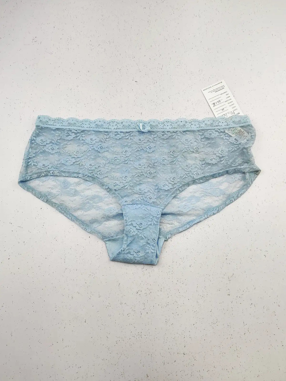 Buy online pre-used pre-loved 100% authentic & Original branded Unknown Brand (PU-1057) available in Pakistan. Top international brands avilable.