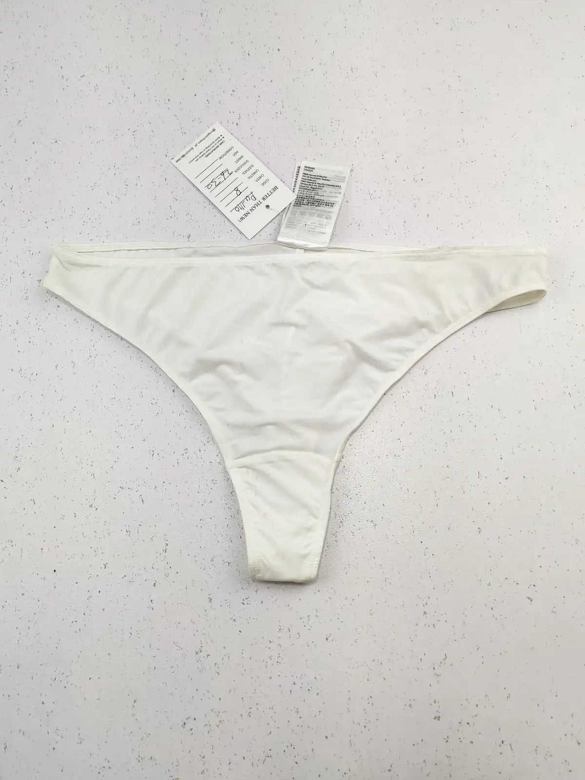 Buy online pre-used pre-loved 100% authentic & Original branded H&M (PU-1110) available in Pakistan. Top international brands avilable.