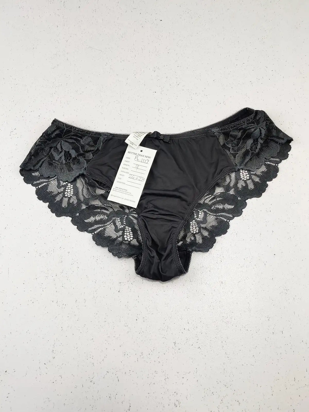 Buy online pre-used pre-loved 100% authentic & Original branded Unknown Brand (PU-1117) available in Pakistan. Top international brands avilable.
