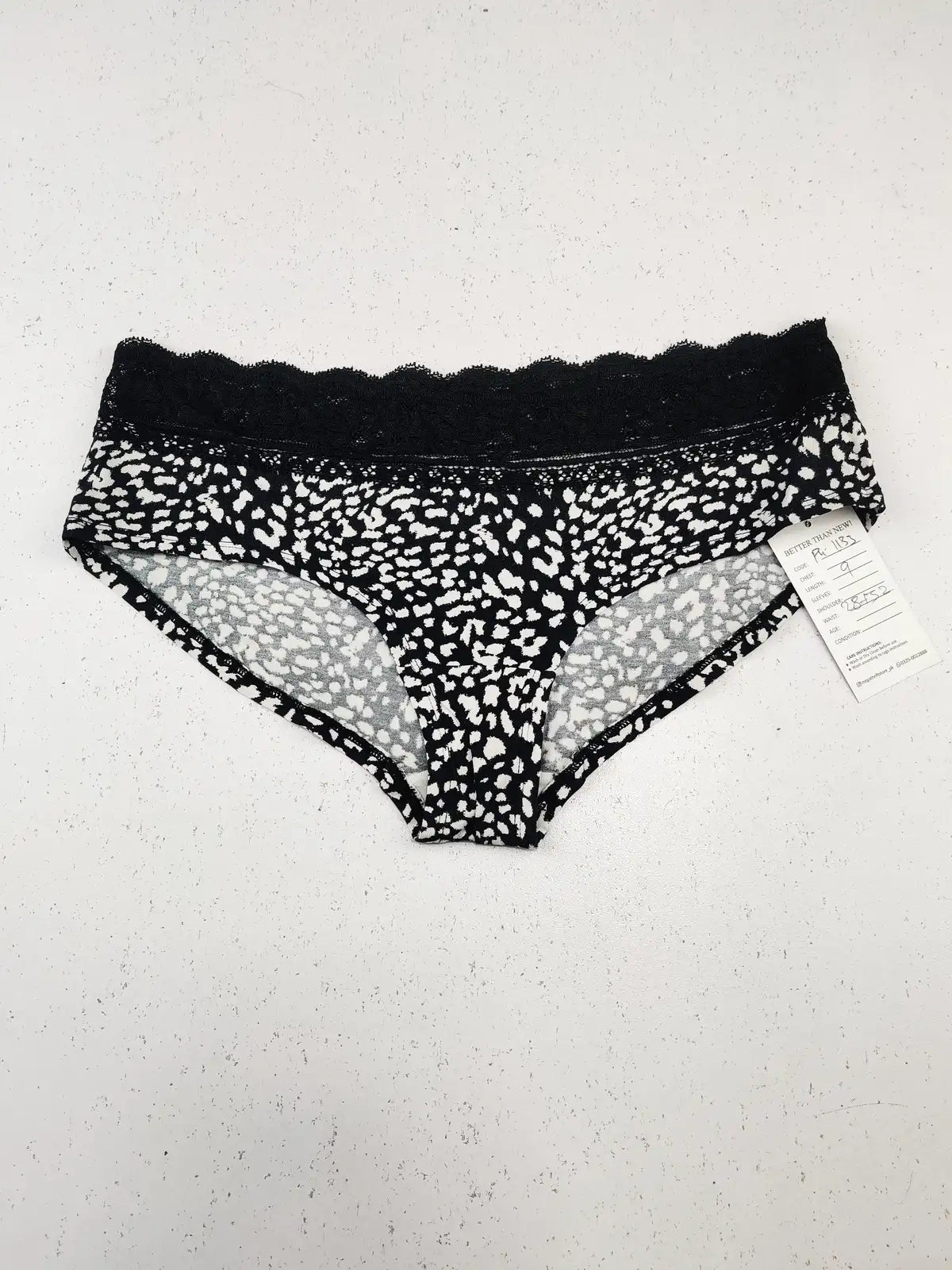 Buy online pre-used pre-loved 100% authentic & Original branded Marks & Spencer (PU-1133) available in Pakistan. Top international brands avilable.