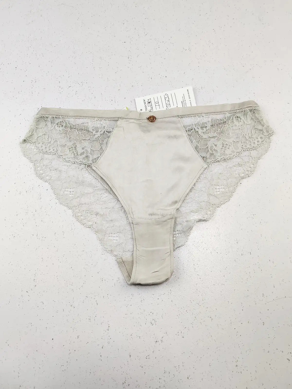 Buy online pre-used pre-loved 100% authentic & Original branded Marks & Spencer (PU-1144) available in Pakistan. Top international brands avilable.