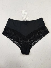 Buy online pre-used pre-loved 100% authentic & Original branded Unknown Brand (PU-1164) available in Pakistan. Top international brands avilable.