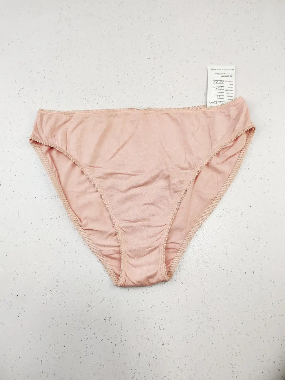 Buy online pre-used pre-loved 100% authentic & Original branded Unknown Brand (PU-1209) available in Pakistan. Top international brands avilable.