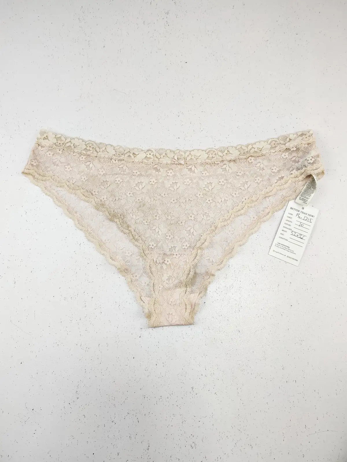 Buy online pre-used pre-loved 100% authentic & Original branded Marks & Spencer (PU-1215) available in Pakistan. Top international brands avilable.