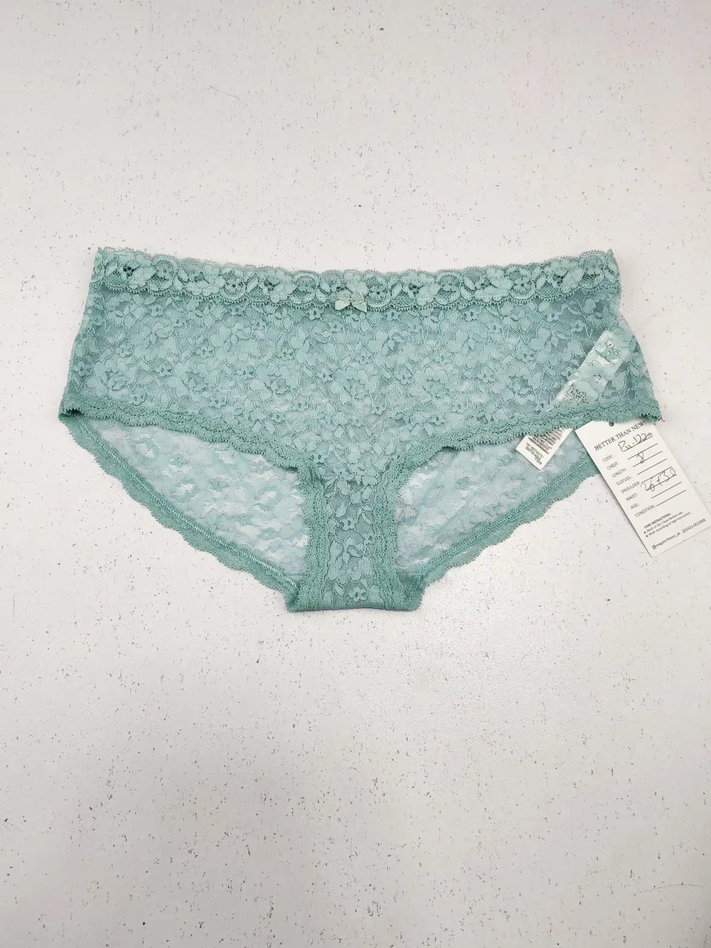Buy online pre-used pre-loved 100% authentic & Original branded Marks & Spencer (PU-1220) available in Pakistan. Top international brands avilable.