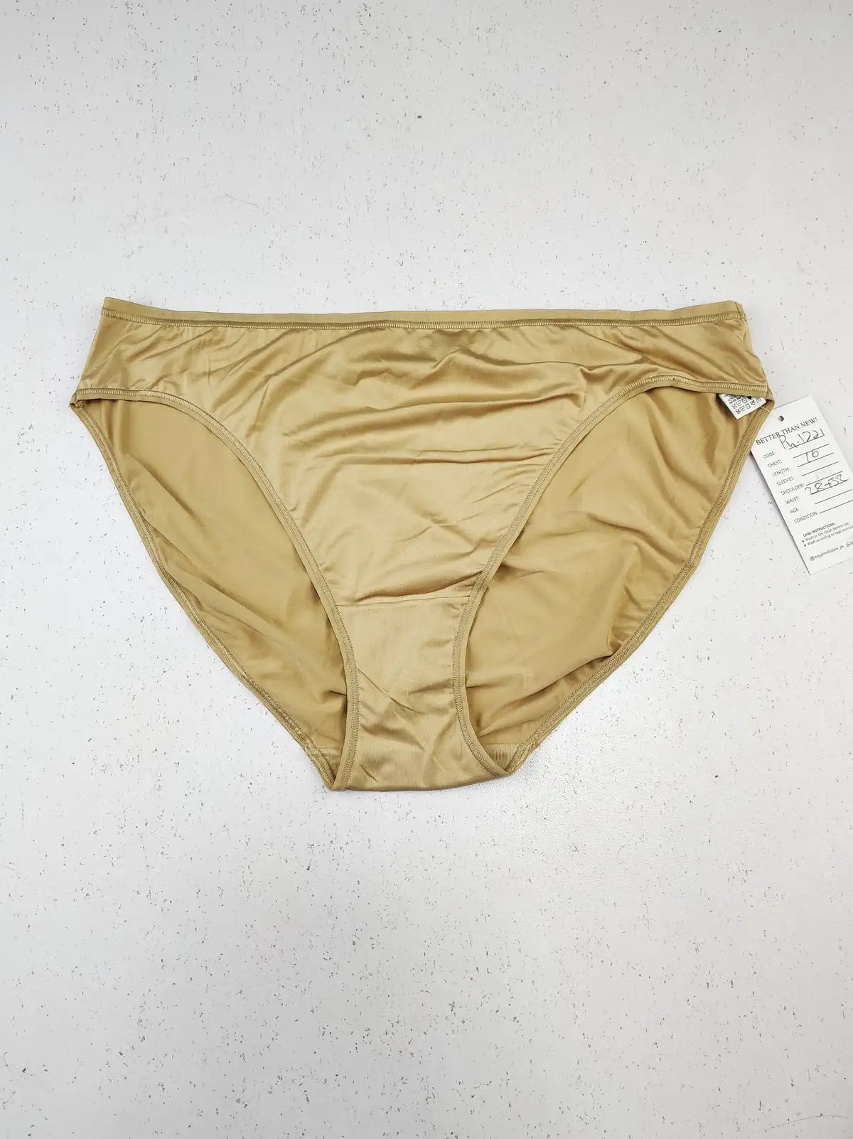 Buy online pre-used pre-loved 100% authentic & Original branded Marks & Spencer (PU-1221) available in Pakistan. Top international brands avilable.