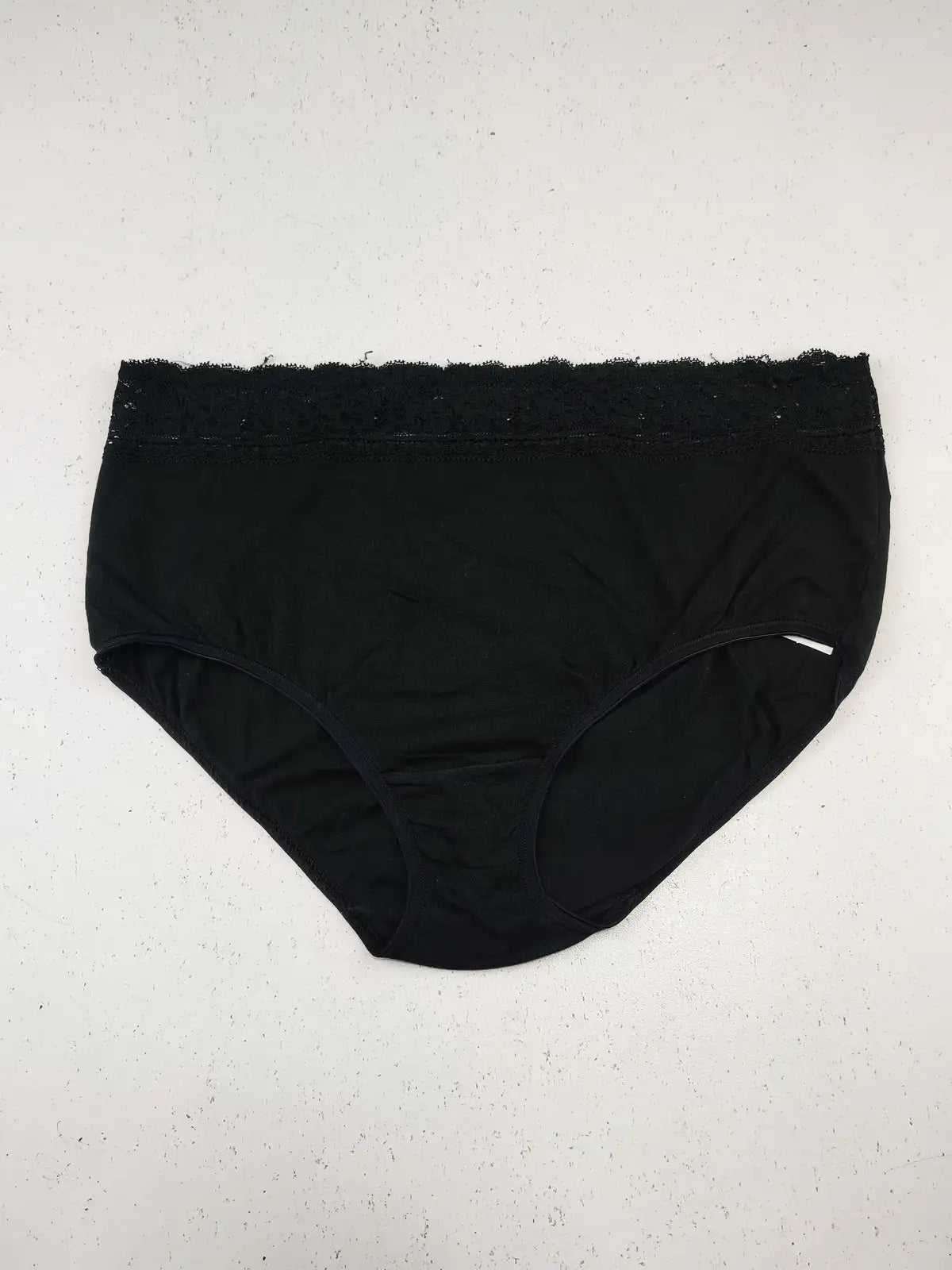 Buy online pre-used pre-loved 100% authentic & Original branded Unknown Brand (PU-1232) available in Pakistan. Top international brands avilable.