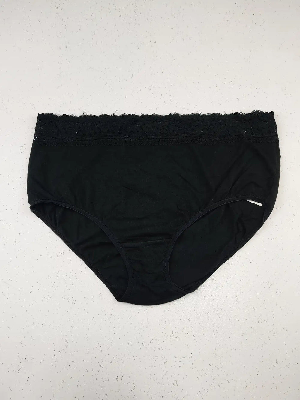 Buy online pre-used pre-loved 100% authentic & Original branded Unknown Brand (PU-1232) available in Pakistan. Top international brands avilable.