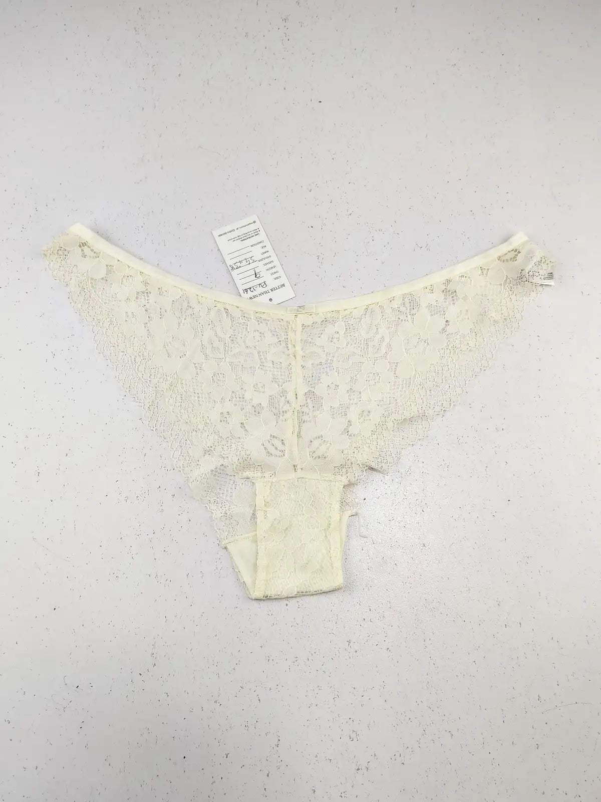 Buy online pre-used pre-loved 100% authentic & Original branded Primark (PU-1261) available in Pakistan. Top international brands avilable.