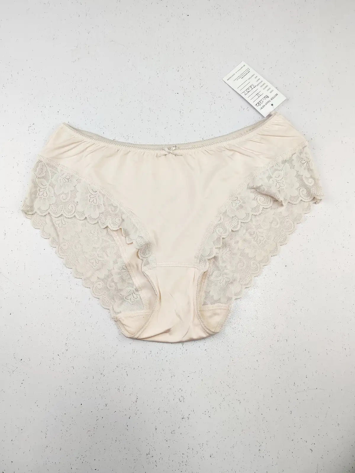 Buy online pre-used pre-loved 100% authentic & Original branded Marks & Spencer (PU-1282) available in Pakistan. Top international brands avilable.