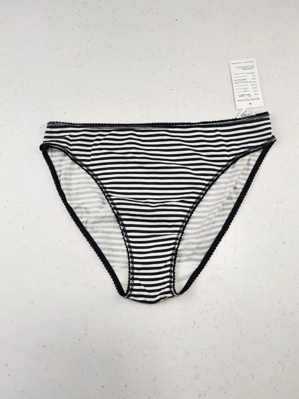 Buy online pre-used pre-loved 100% authentic & Original branded Unknown Brand (PU-1300) available in Pakistan. Top international brands avilable.