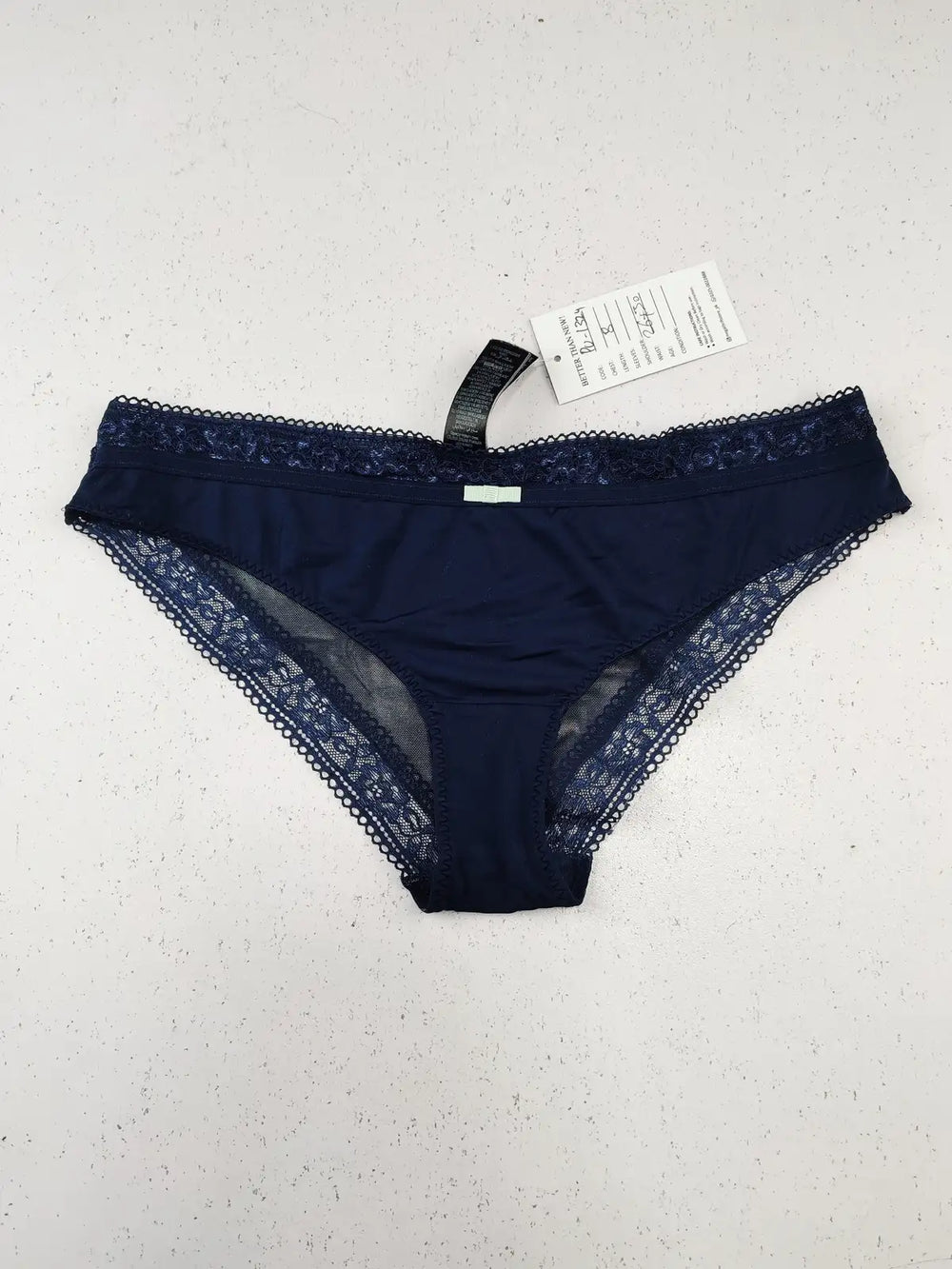 Buy online pre-used pre-loved 100% authentic & Original branded Marks & Spencer (PU-1324) available in Pakistan. Top international brands avilable.