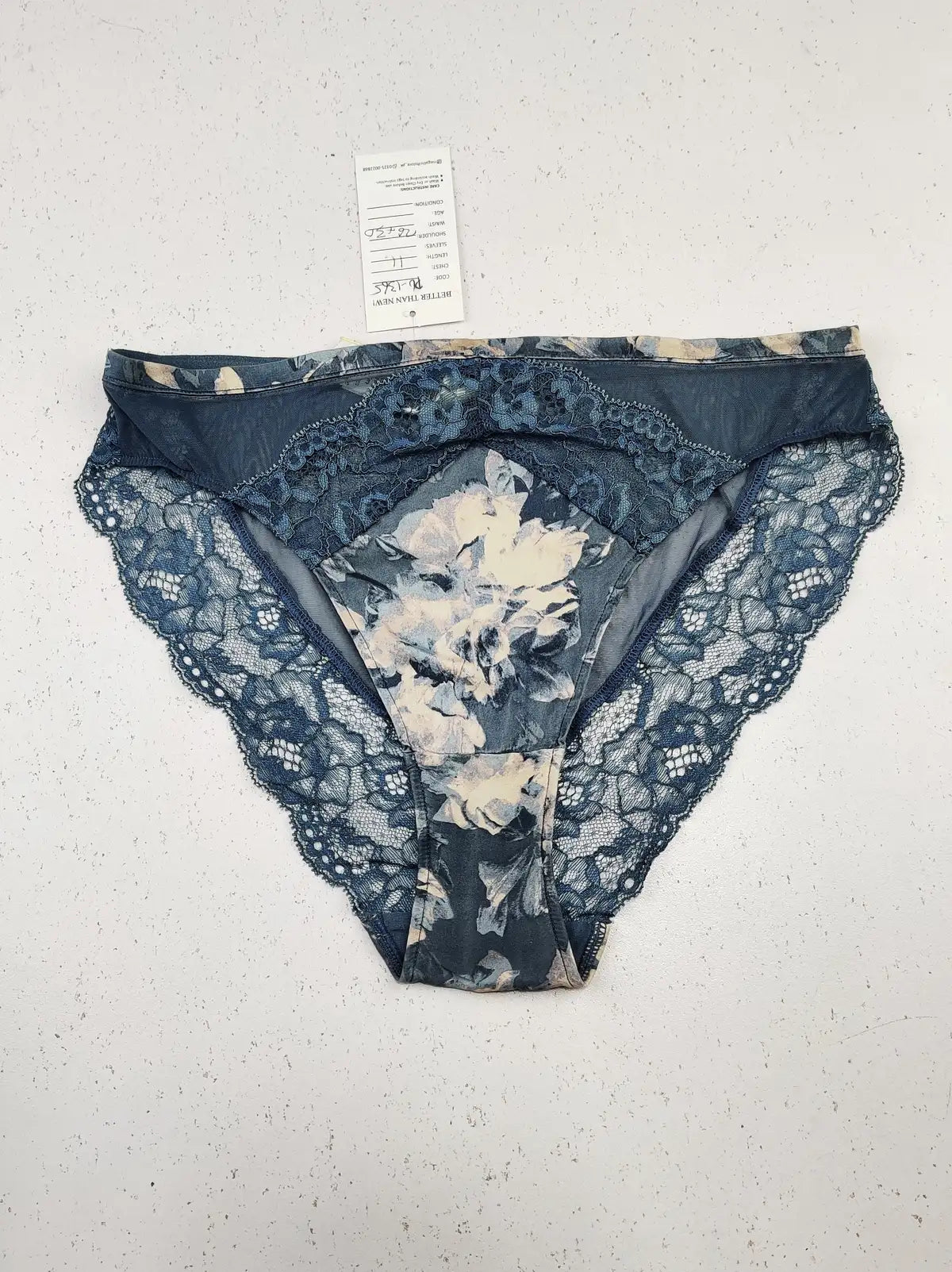 Buy online pre-used pre-loved 100% authentic & Original branded Marks & Spencer (PU-1365) available in Pakistan. Top international brands avilable.
