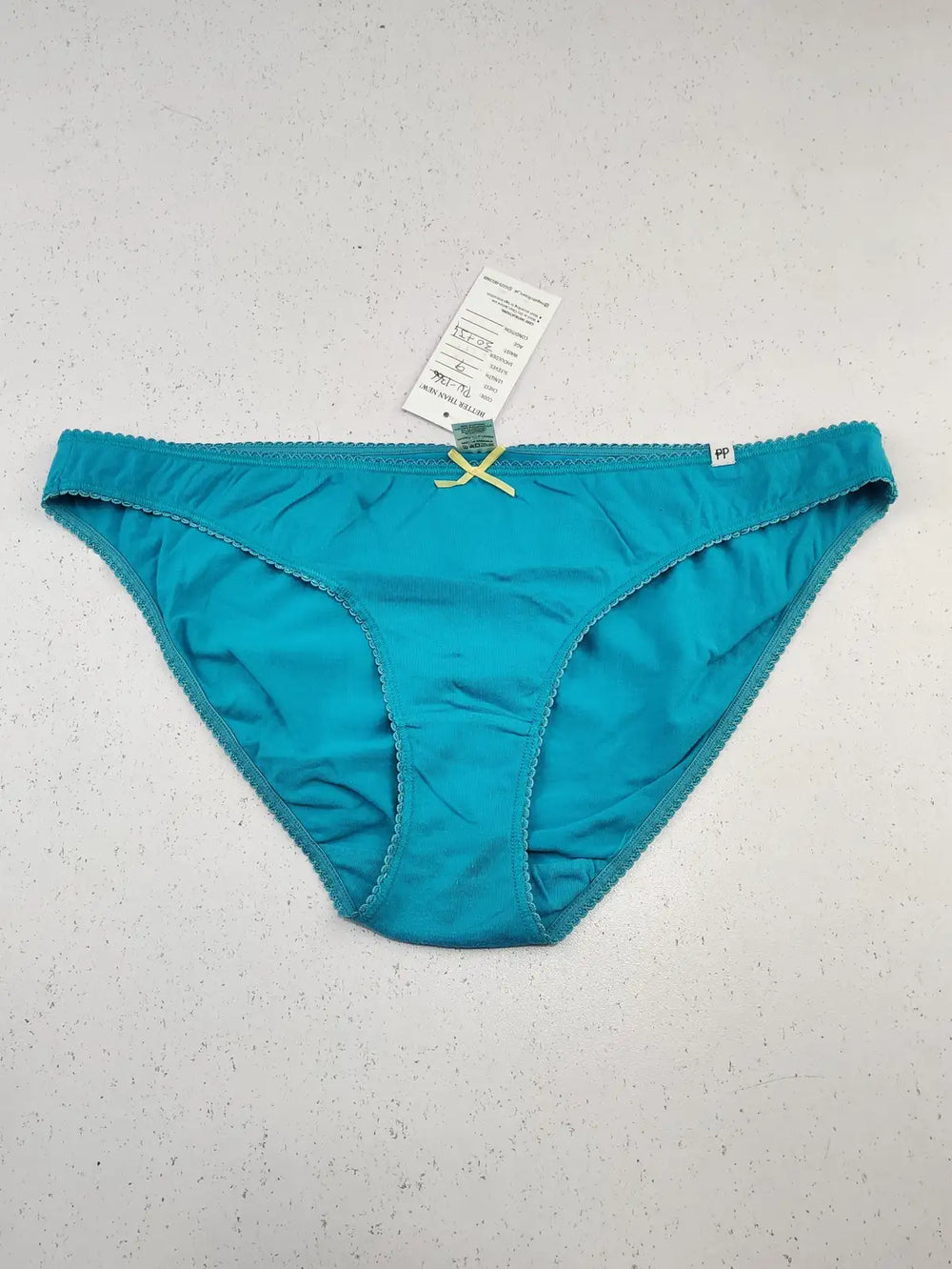 Buy online pre-used pre-loved 100% authentic & Original branded Pretty Polly (PU-1366) available in Pakistan. Top international brands avilable.