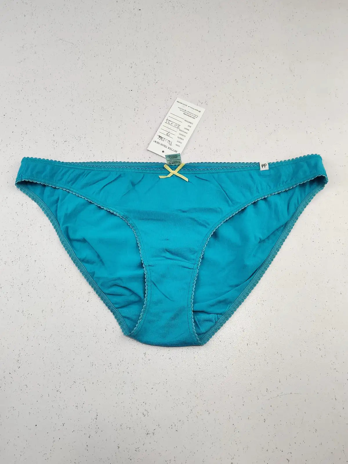 Buy online pre-used pre-loved 100% authentic & Original branded Pretty Polly (PU-1366) available in Pakistan. Top international brands avilable.