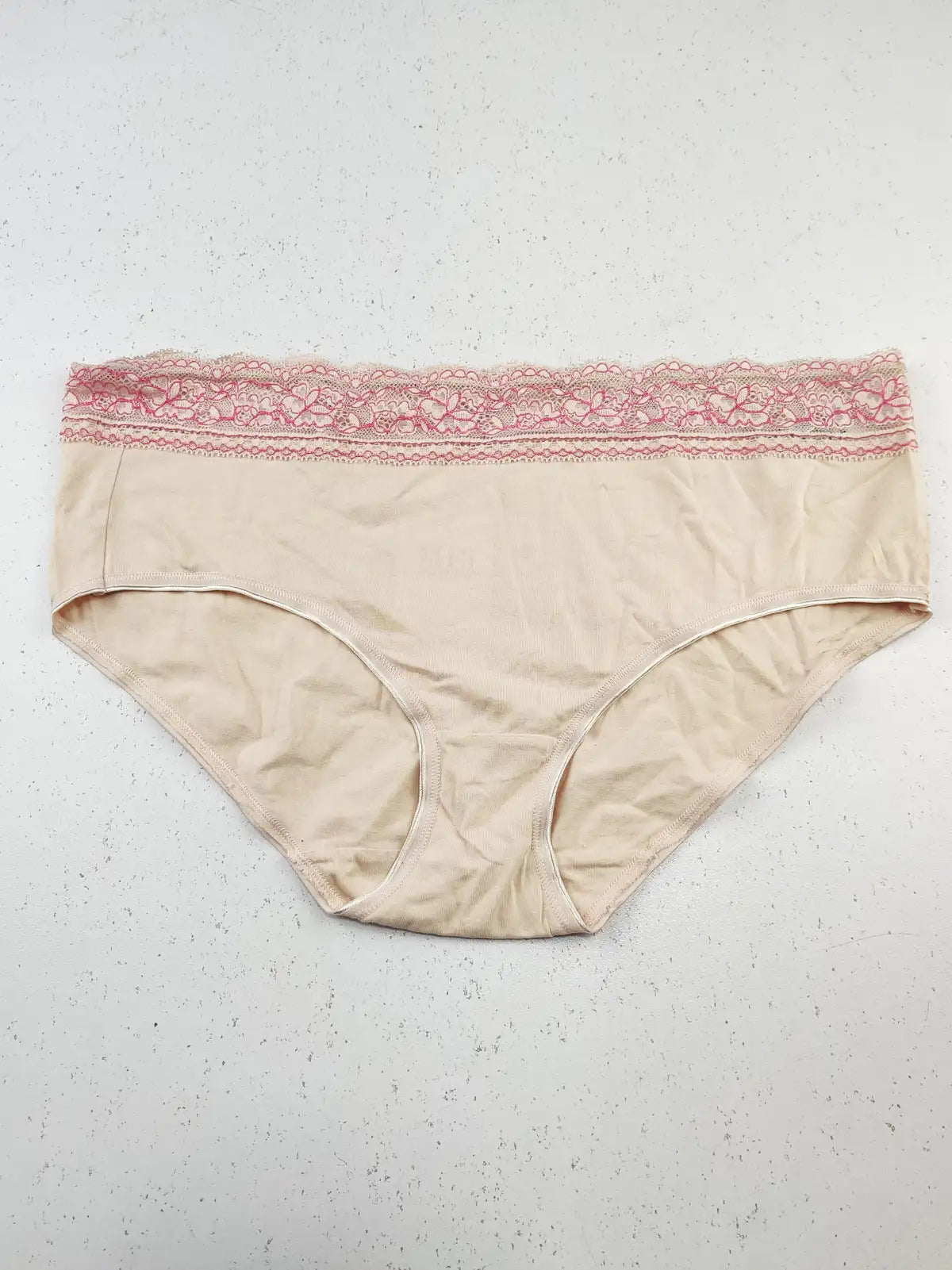 Buy online pre-used pre-loved 100% authentic & Original branded Marks & Spencer (PU-1383) available in Pakistan. Top international brands avilable.