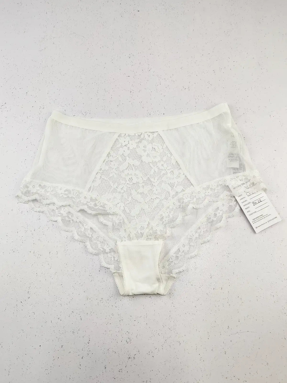 Buy online pre-used pre-loved 100% authentic & Original branded Marks & Spencer (PU-1387) available in Pakistan. Top international brands avilable.