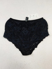 Buy online pre-used pre-loved 100% authentic & Original branded Marks & Spencer (PU-1391) available in Pakistan. Top international brands avilable.