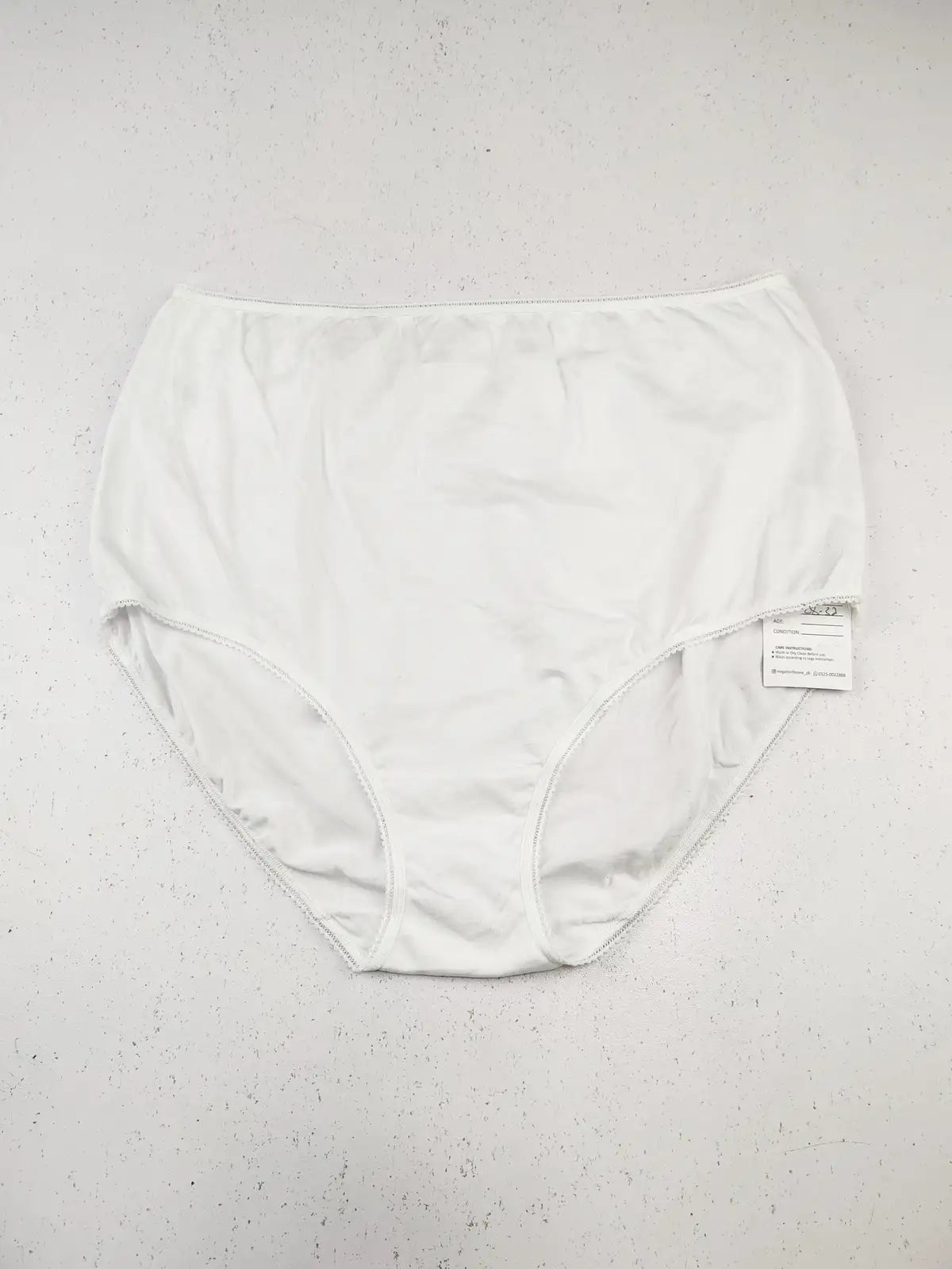 Buy online pre-used pre-loved 100% authentic & Original branded Marks & Spencer (PU-1420) available in Pakistan. Top international brands avilable.