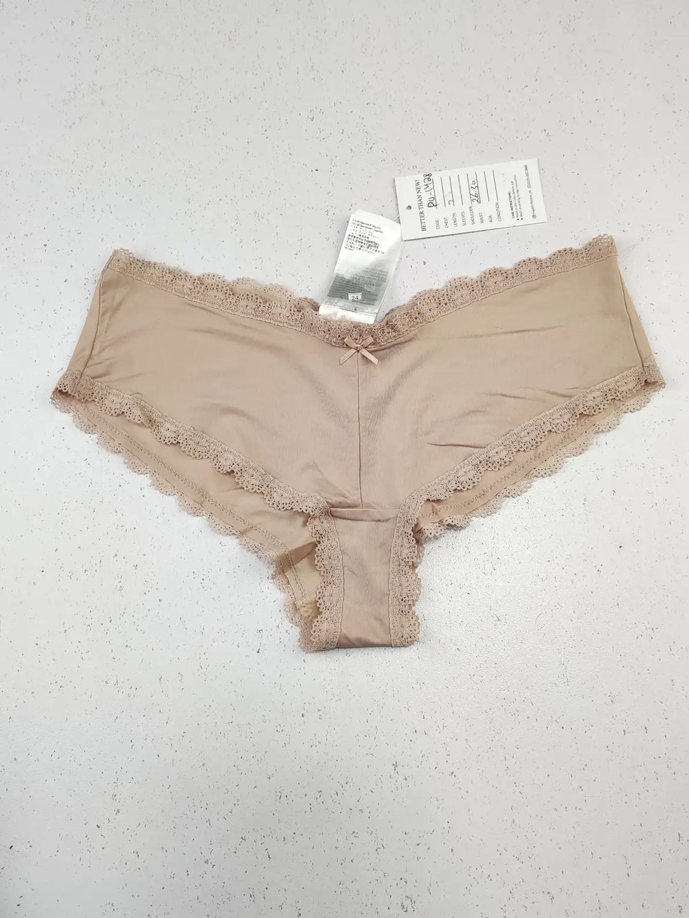 Buy online pre-used pre-loved 100% authentic & Original branded H&M (PU-1428) available in Pakistan. Top international brands avilable.