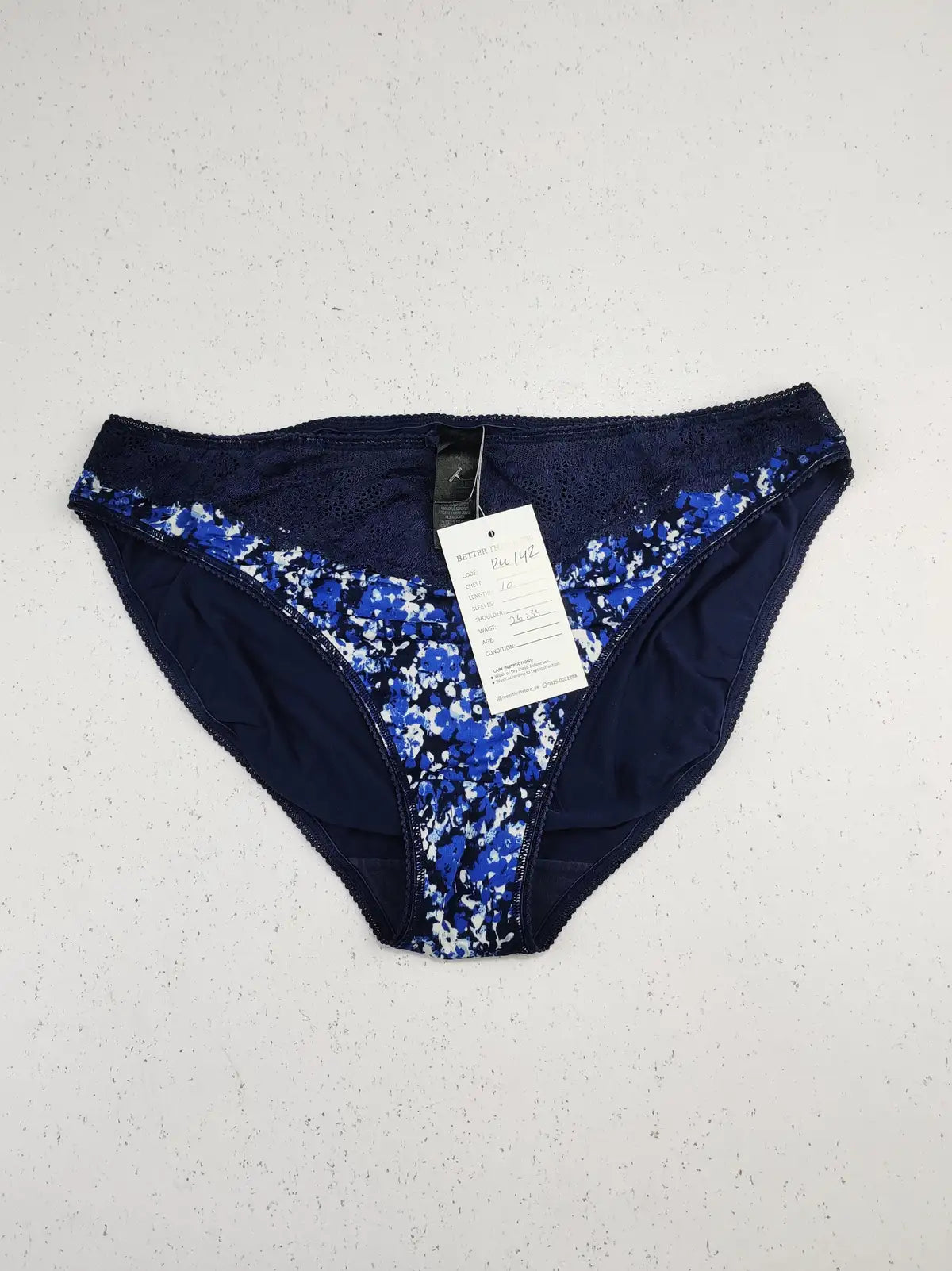 Buy online pre-used pre-loved 100% authentic & Original branded Marks & Spencer (PU-142) available in Pakistan. Top international brands avilable.