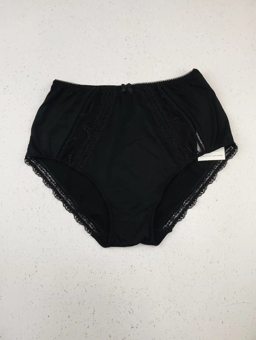 Buy online pre-used pre-loved 100% authentic & Original branded Marks & Spencer (PU-1441) available in Pakistan. Top international brands avilable.