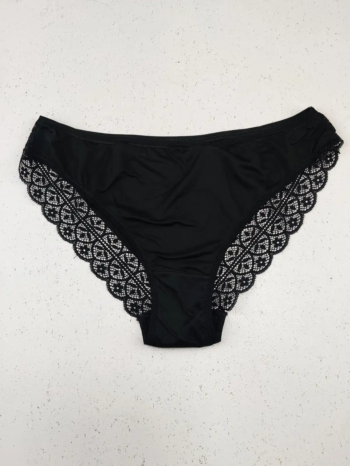 Buy online pre-used pre-loved 100% authentic & Original branded F&F (PU-1442) available in Pakistan. Top international brands avilable.