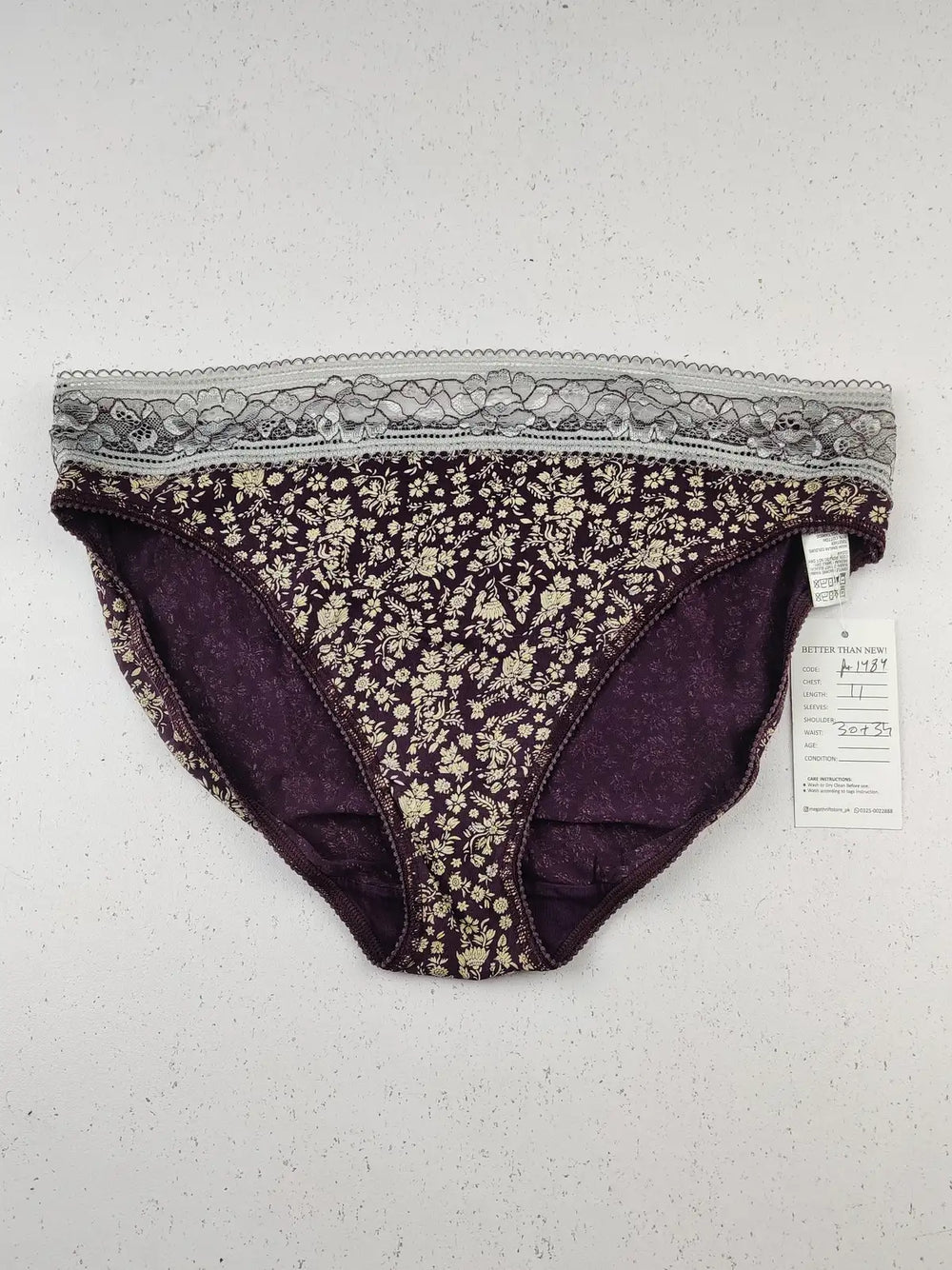 Buy online pre-used pre-loved 100% authentic & Original branded Marks & Spencer (PU-1484) available in Pakistan. Top international brands avilable.