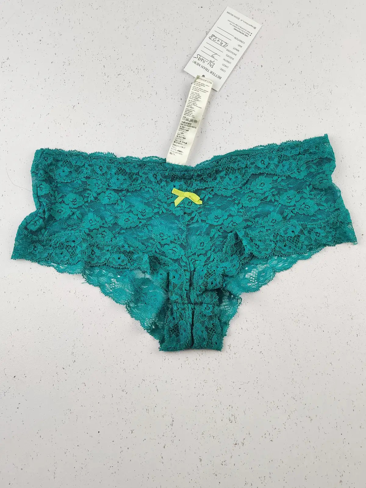 Buy online pre-used pre-loved 100% authentic & Original branded Topshop (PU-1495) available in Pakistan. Top international brands avilable.