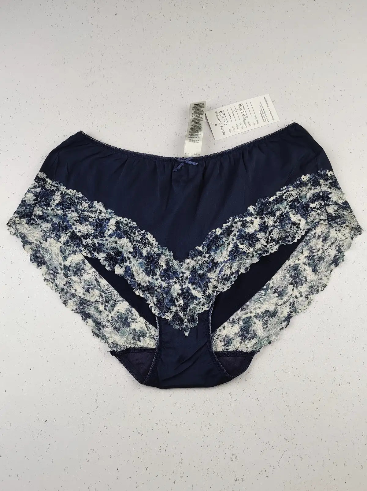 Buy online pre-used pre-loved 100% authentic & Original branded Marks & Spencer (PU-1519) available in Pakistan. Top international brands avilable.