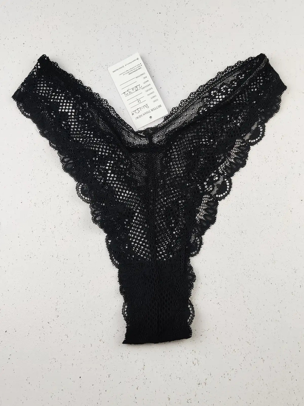 Buy online pre-used pre-loved 100% authentic & Original branded Unknown Brand (PU-1529) available in Pakistan. Top international brands avilable.