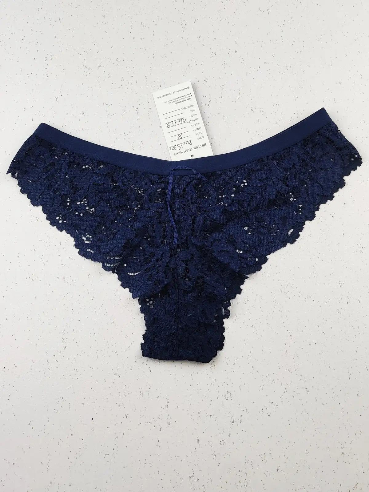 Buy online pre-used pre-loved 100% authentic & Original branded Unknown Brand (PU-1532) available in Pakistan. Top international brands avilable.