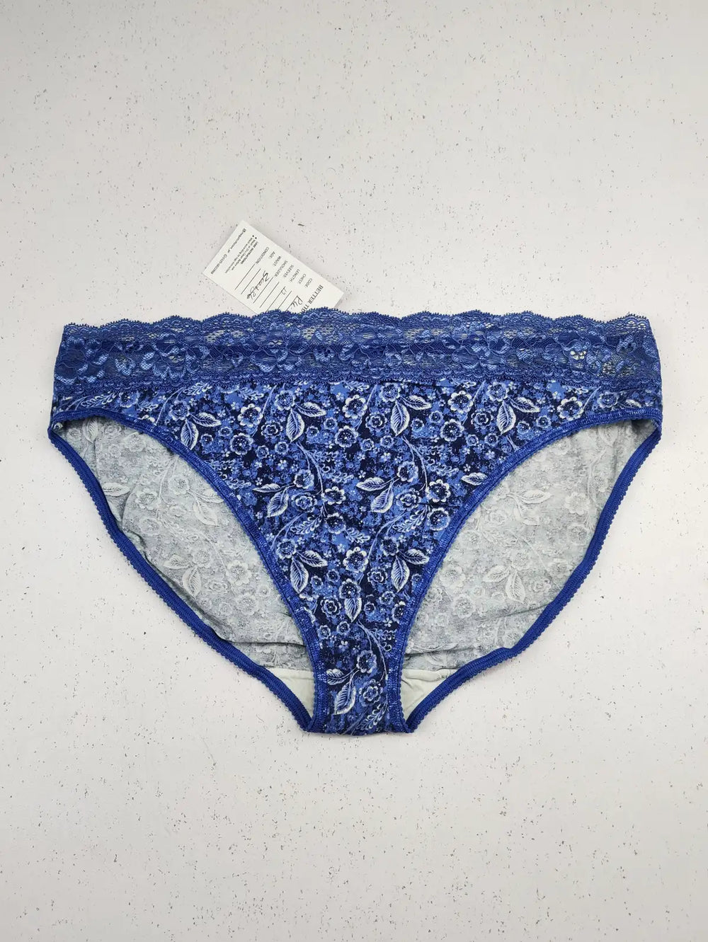 Buy online pre-used pre-loved 100% authentic & Original branded Marks & Spencer (PU-154) available in Pakistan. Top international brands avilable.