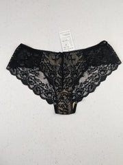 Buy online pre-used pre-loved 100% authentic & Original branded Unknown Brand (PU-1555) available in Pakistan. Top international brands avilable.
