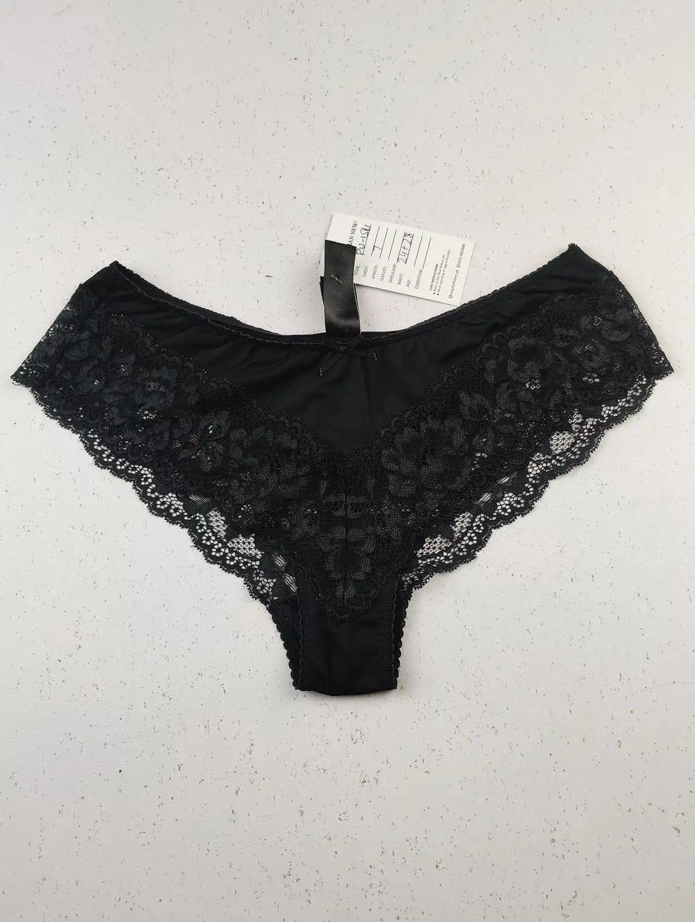 Buy online pre-used pre-loved 100% authentic & Original branded Marks & Spencer (PU-1581) available in Pakistan. Top international brands avilable.