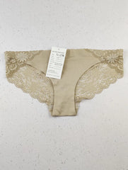 Buy online pre-used pre-loved 100% authentic & Original branded Marks & Spencer (PU-1598) available in Pakistan. Top international brands avilable.