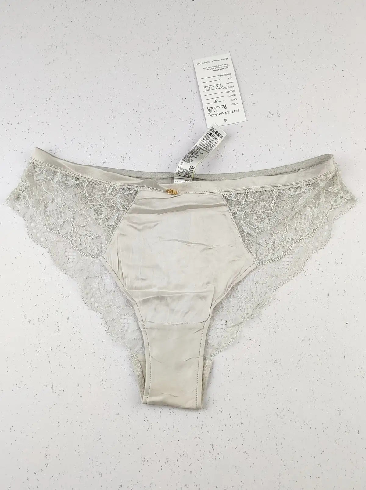 Buy online pre-used pre-loved 100% authentic & Original branded Marks & Spencer (PU-1618) available in Pakistan. Top international brands avilable.