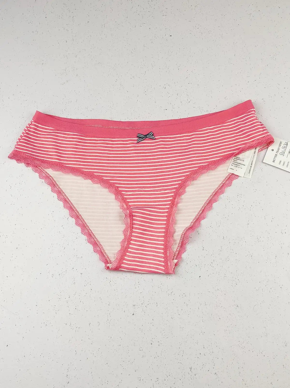 Buy online pre-used pre-loved 100% authentic & Original branded Down Undies (PU-1632) available in Pakistan. Top international brands avilable.