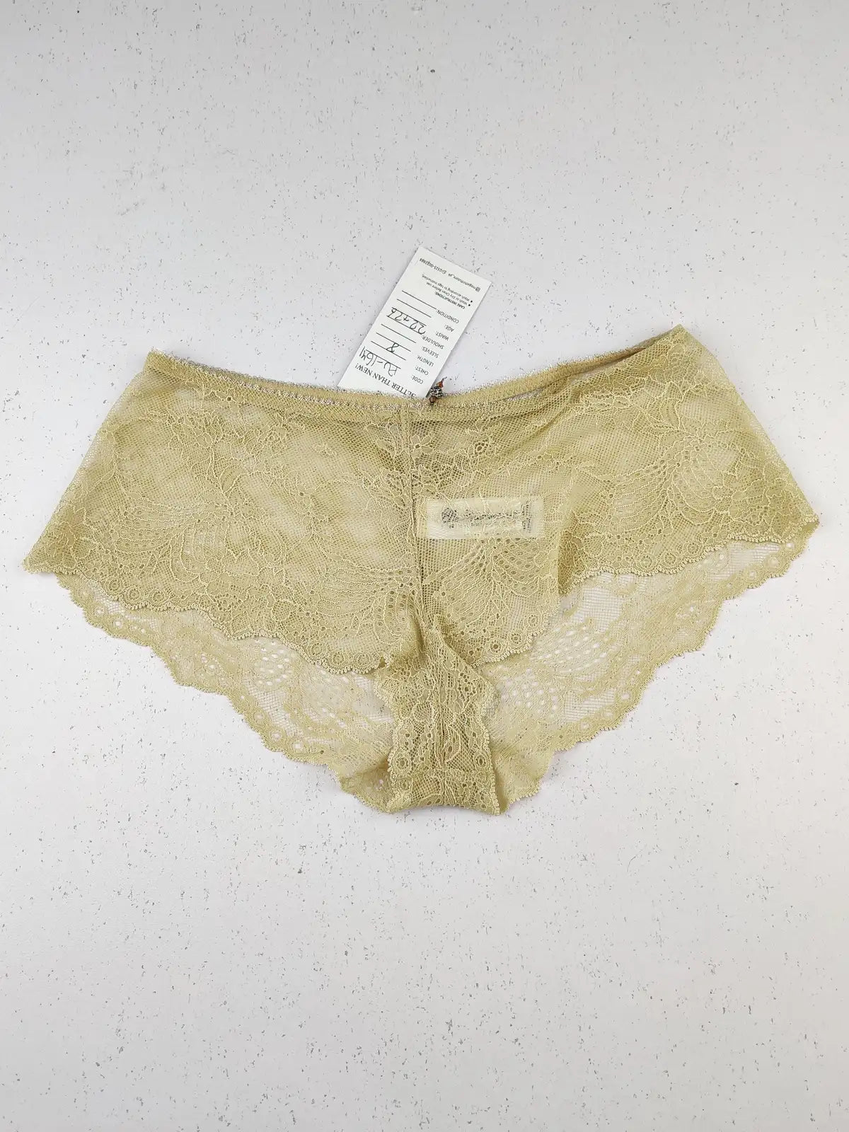 Buy online pre-used pre-loved 100% authentic & Original branded Elle Macpherson (PU-1641) available in Pakistan. Top international brands avilable.