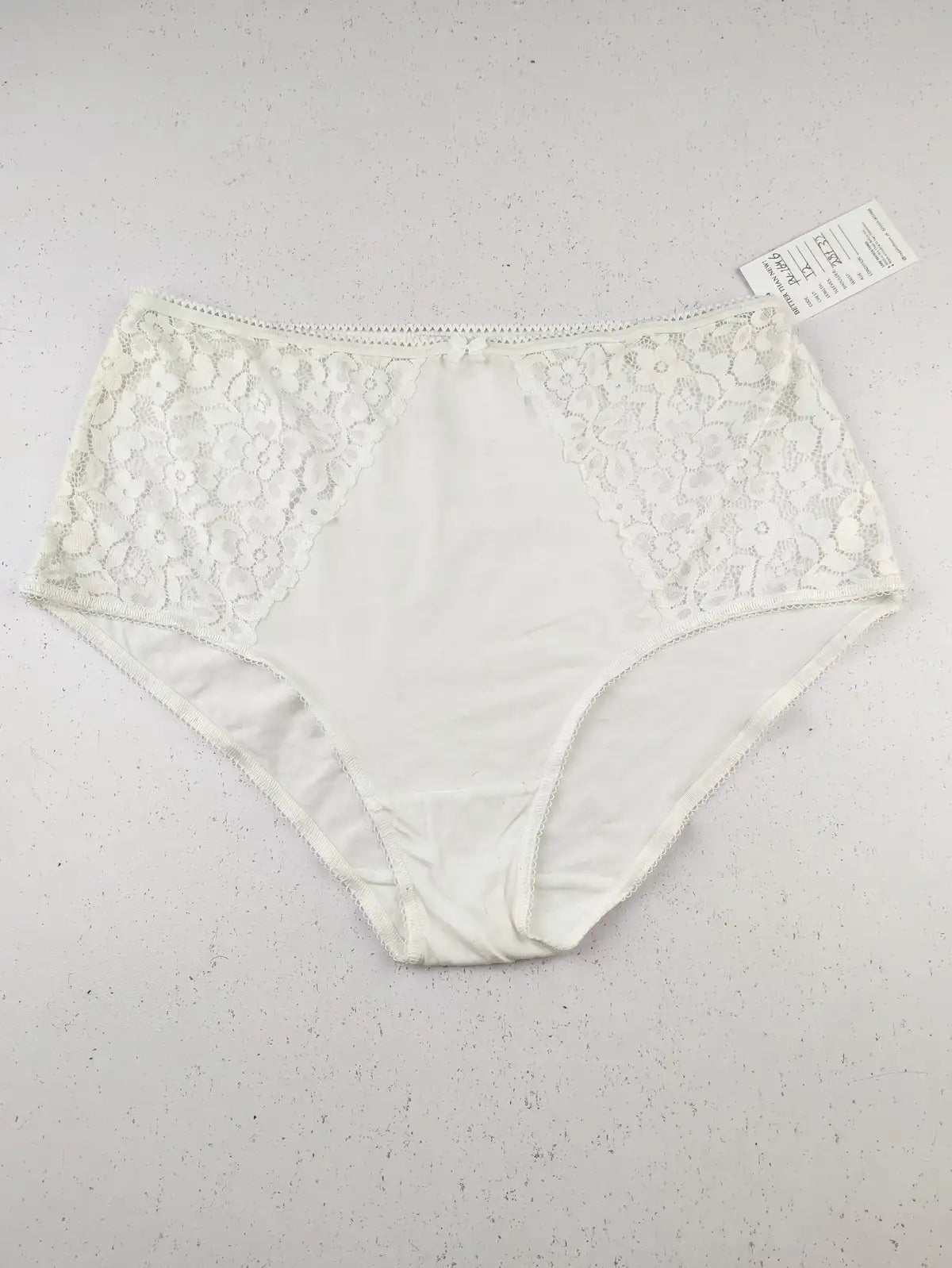 Buy online pre-used pre-loved 100% authentic & Original branded Mark & Spencer (PU-1646) available in Pakistan. Top international brands avilable.