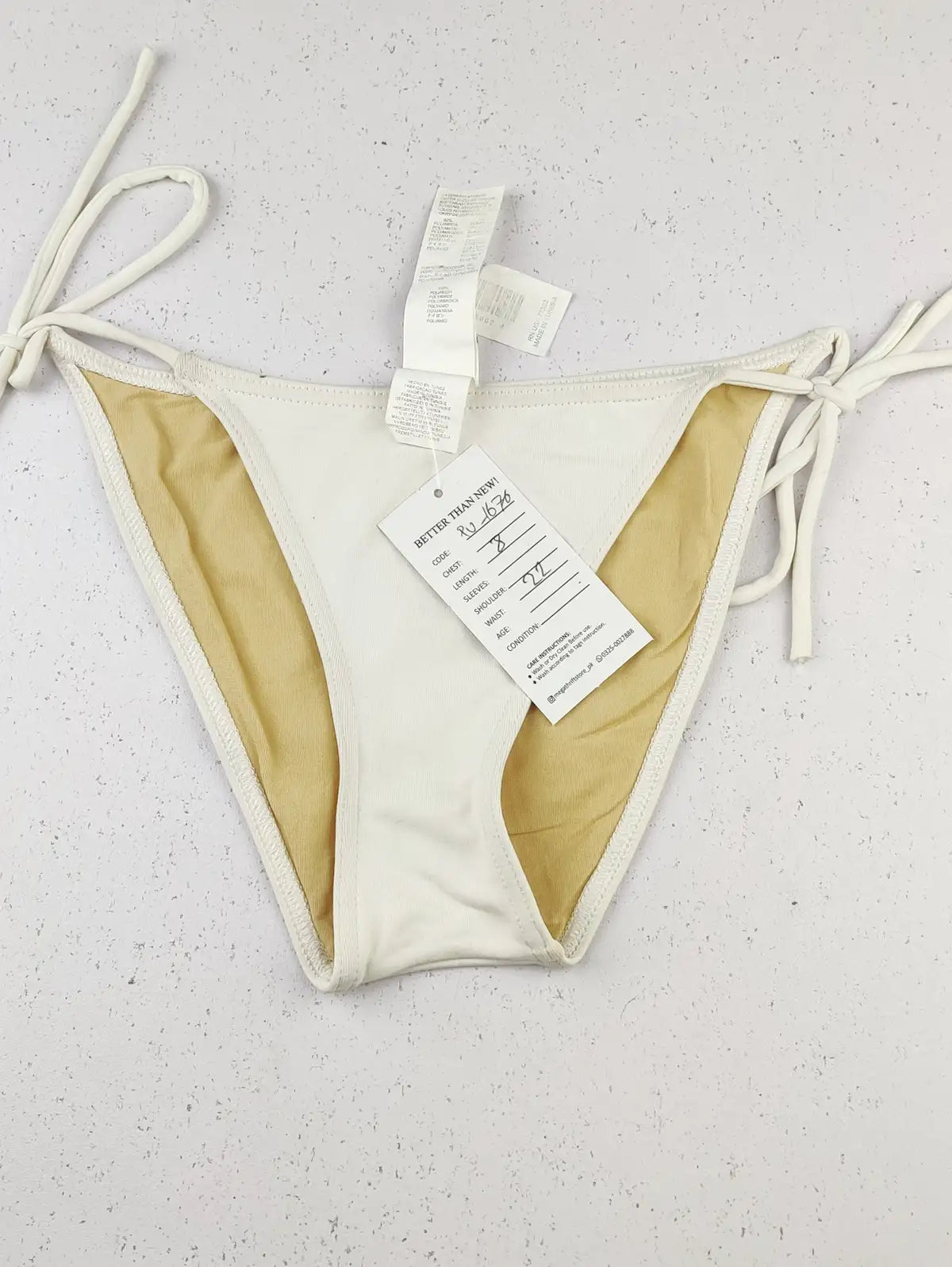 Buy online pre-used pre-loved 100% authentic & Original branded Unknown Brand (PU-1676) available in Pakistan. Top international brands avilable.