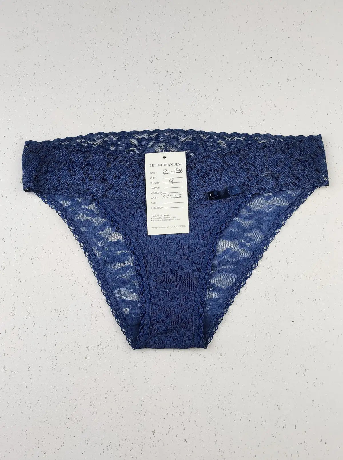 Buy online pre-used pre-loved 100% authentic & Original branded Calvin Klein (PU-1686) available in Pakistan. Top international brands avilable.