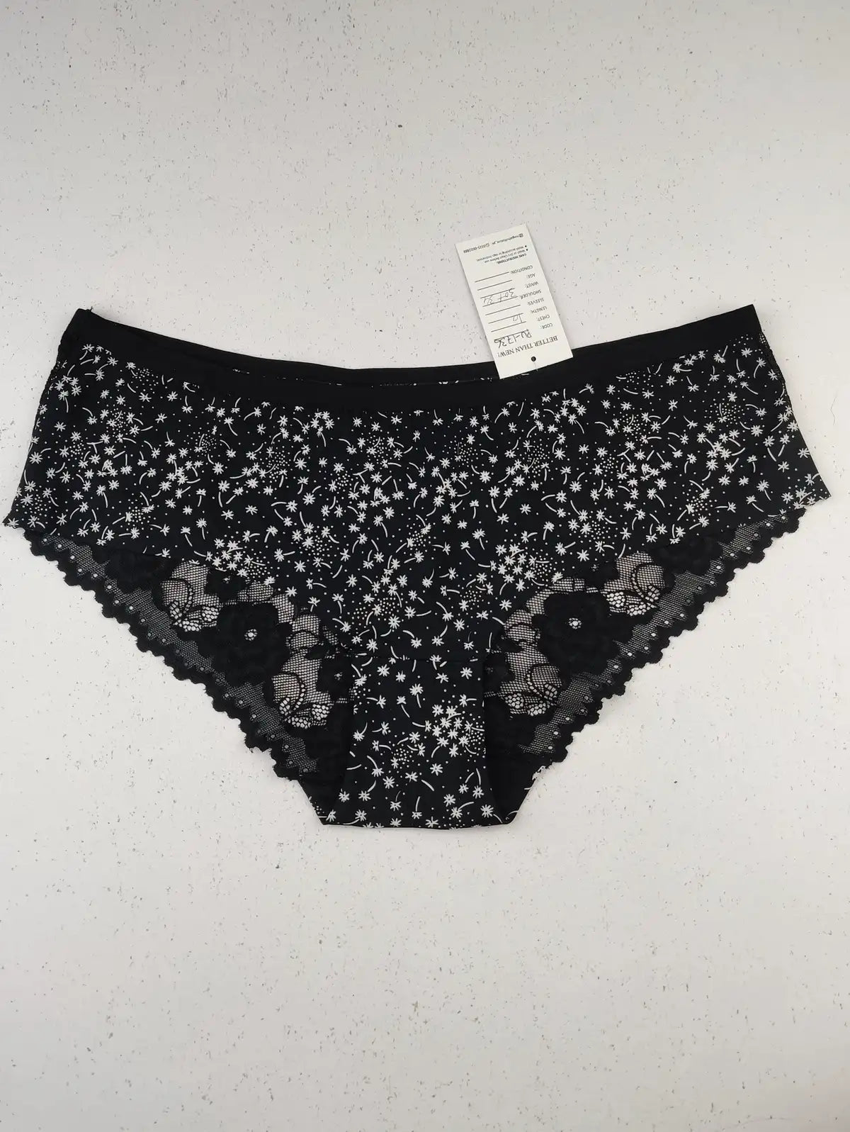 Buy online pre-used pre-loved 100% authentic & Original branded Unknown Brand (PU-1736) available in Pakistan. Top international brands avilable.